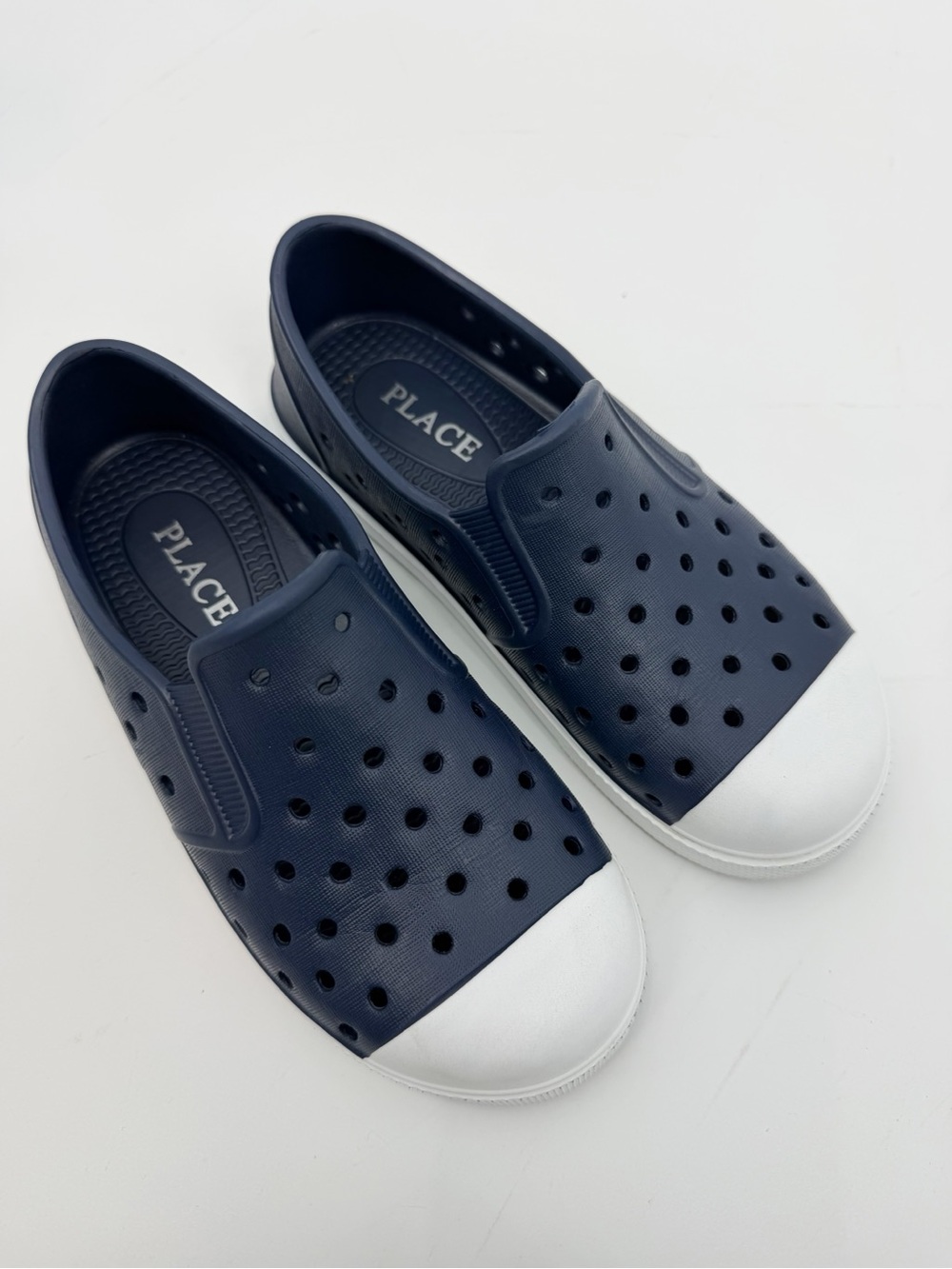 The Children’s Place Navy Blue Slip-On Water Shoes Sneakers Size 1 - Picture 2 of 10